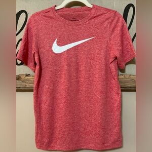 Nike DRI FIT  Boys Red Heathered Short Sleeve T-shirt, Size L Never Worn NWOT